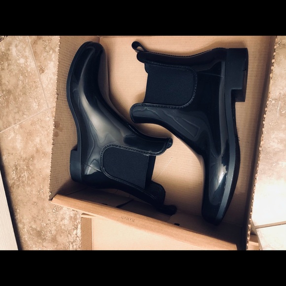 BLACK RAIN BOOTS!!! Size 8 - Picture 2 of 11